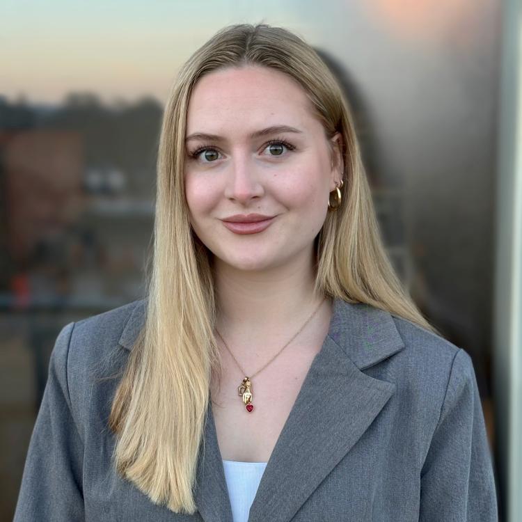 Con Sheffield headshot